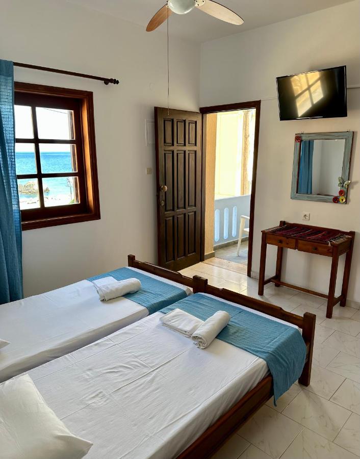 Bonatsa Rooms Palaiochora Esterno foto