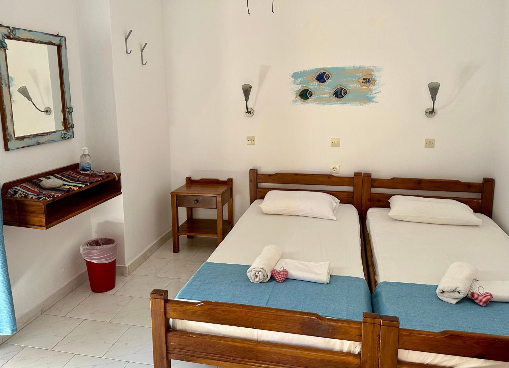 Bonatsa Rooms Palaiochora Esterno foto