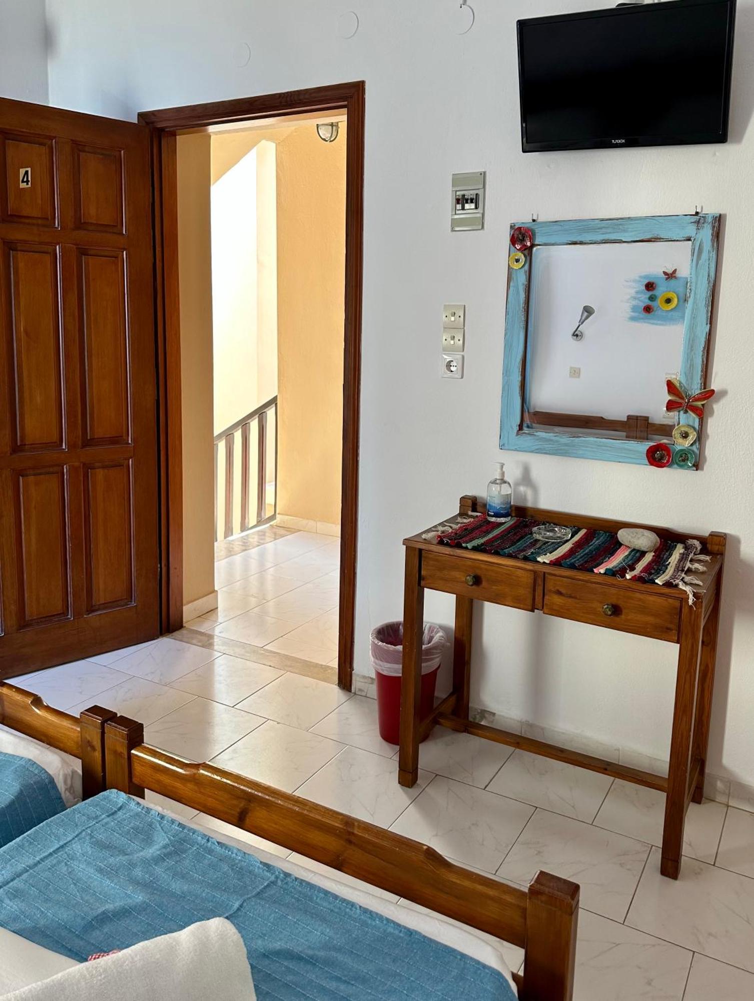 Bonatsa Rooms Palaiochora Esterno foto